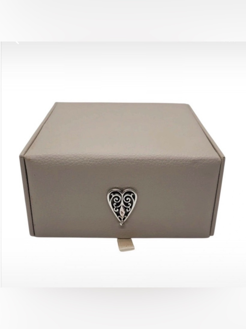 Brighton Cream Leather Jewelry Box with Silver Heart Accent